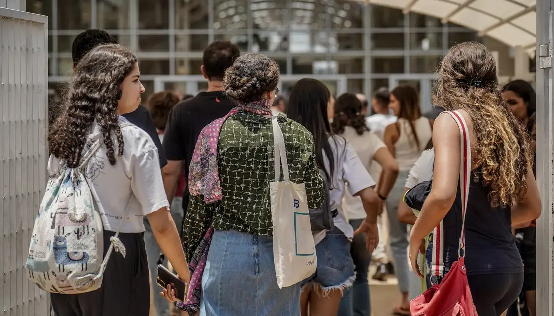 Ir para  <p>Come&ccedil;a nesta segunda-feira (15) o per&iacute;odo para solicitar a isen&ccedil;&atilde;o da taxa de inscri&ccedil;&atilde;o no Exame Nacional do Ensino M&eacute;dio (Enem) 2024. O prazo, que segue...